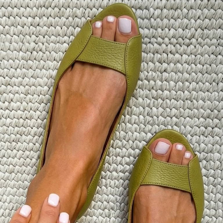 Fionnuala - Chic Comfort Gold Sandals | Elina Dublin