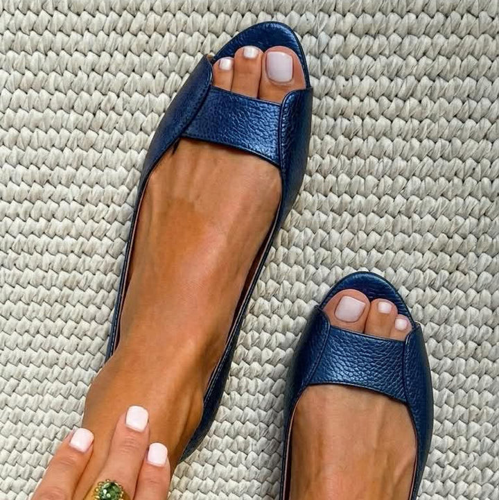 Fionnuala - Chic Comfort Gold Sandals | Elina Dublin